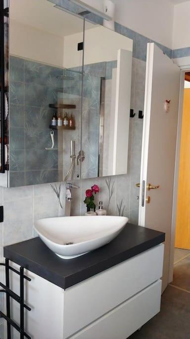 Art-Apart Lt Appartamento Con Giardino Privato Padua Exterior foto